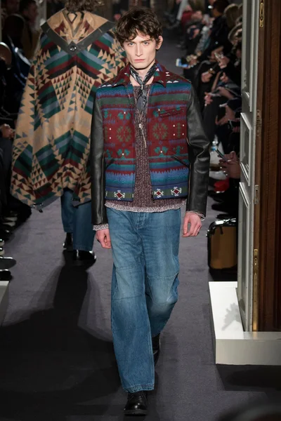 Look 70
